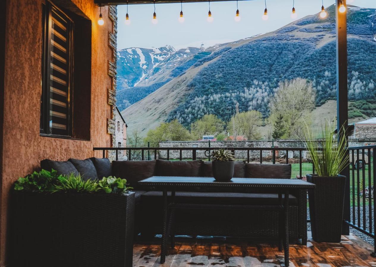 Holiday Home Kazbegi Esterno foto