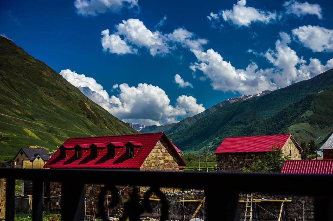 Holiday Home Kazbegi Esterno foto