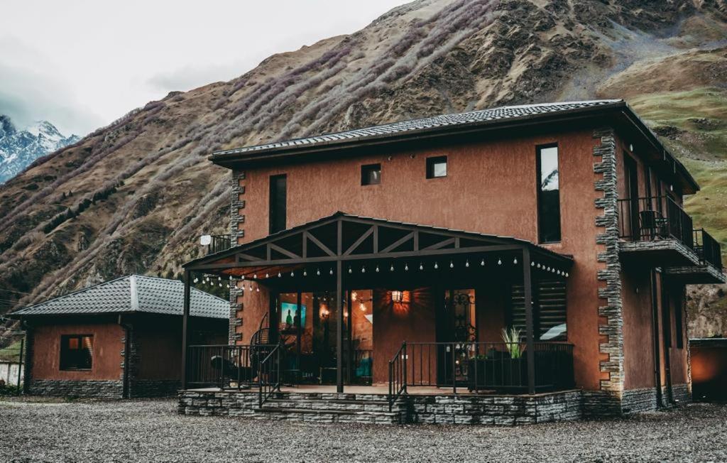 Holiday Home Kazbegi Esterno foto